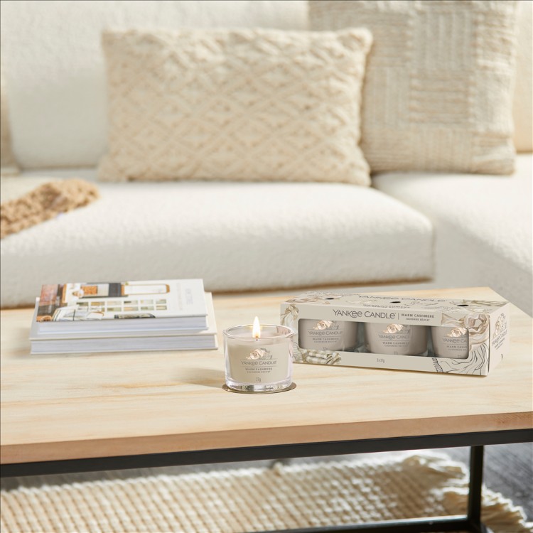 Bild von Warm Cashmere Signature Filled Votive