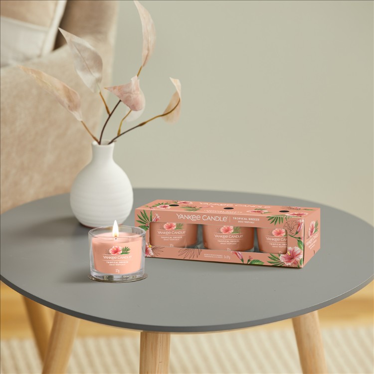 Bild von Tropical Breeze Signature 3 Pack Filled Votive
